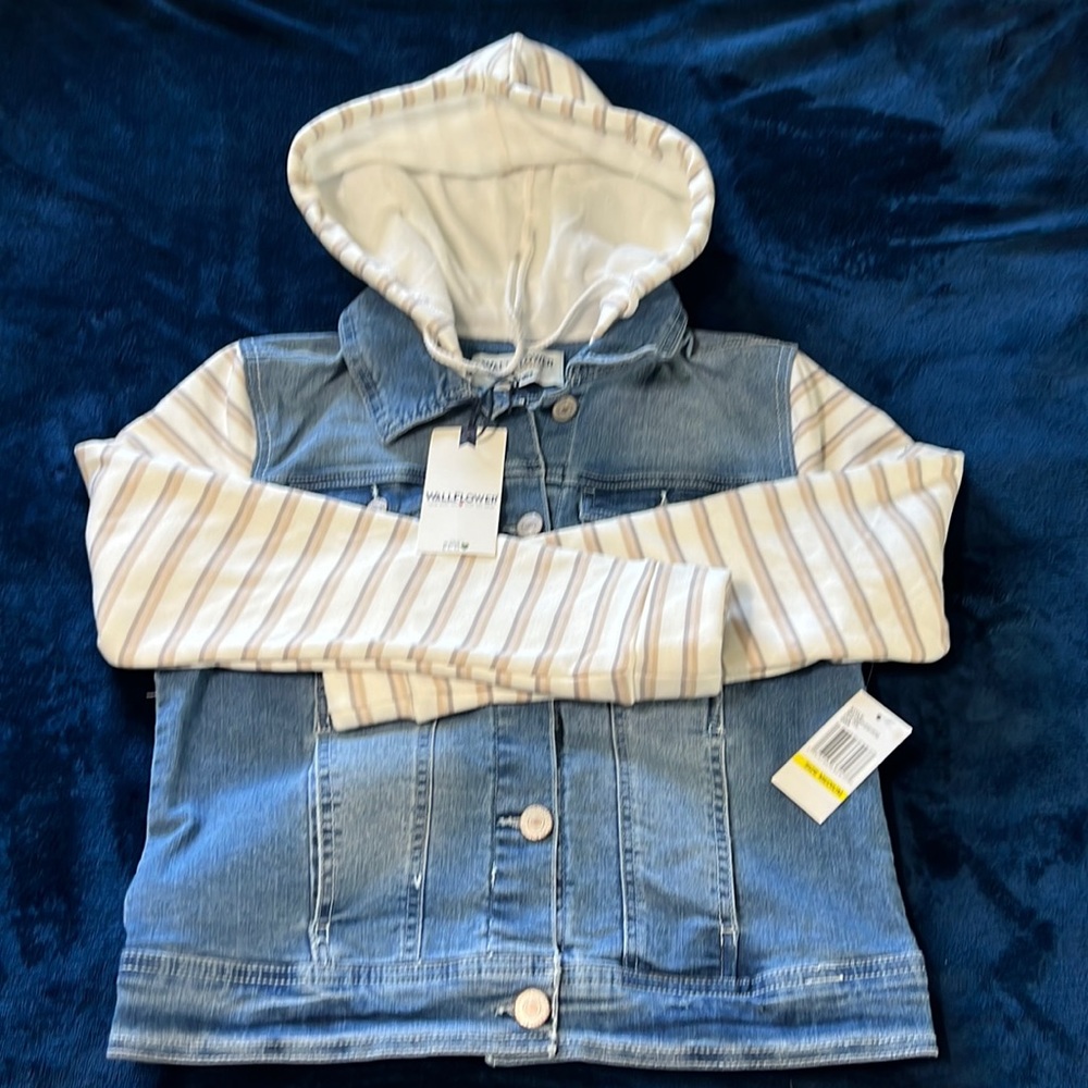 Junior Wallflower Dreamer Knit Sleeve hooded jean jacket. Size Medium.